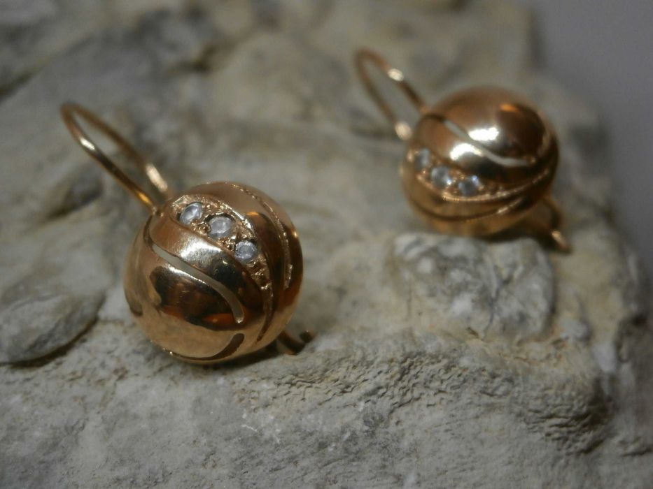 Złote Kolczyki 14 K-4,11 GR