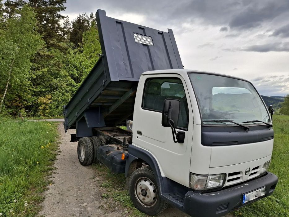 Nissan Cabstar  Nissan Cabstar Wywrotka-Kiper 3.0 TD 138tys.km Klima Francja Stan Ładn