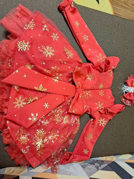 Гарне новорічне плаття (на 3 роки)