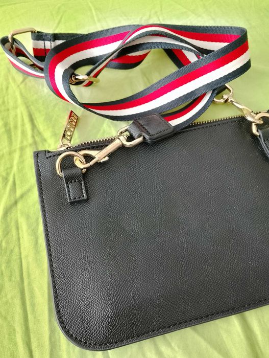 TOMMY HILFIGER. Mała torebka damska