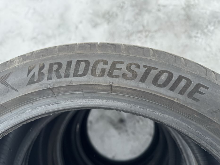 Літня резина Bridgestone Potenza Sport 255/40 R19