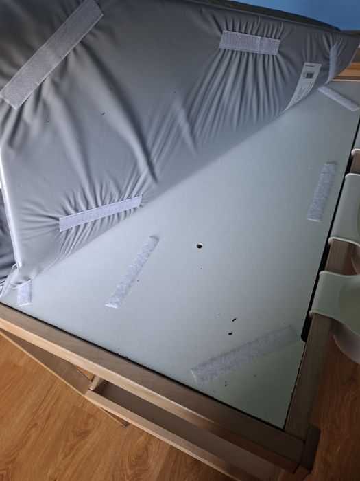 Wolnostojący przewijak Ikea