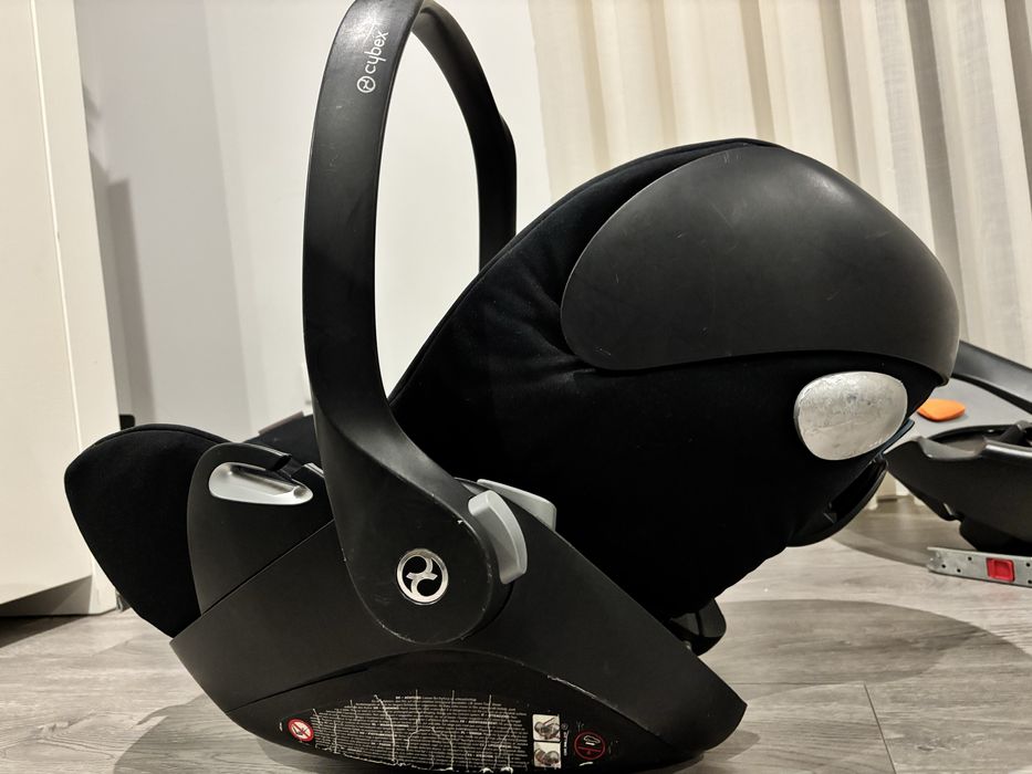 Conjunto Cybex Balios M + Ovo Cloud Q + Base Isofix + Acessórios