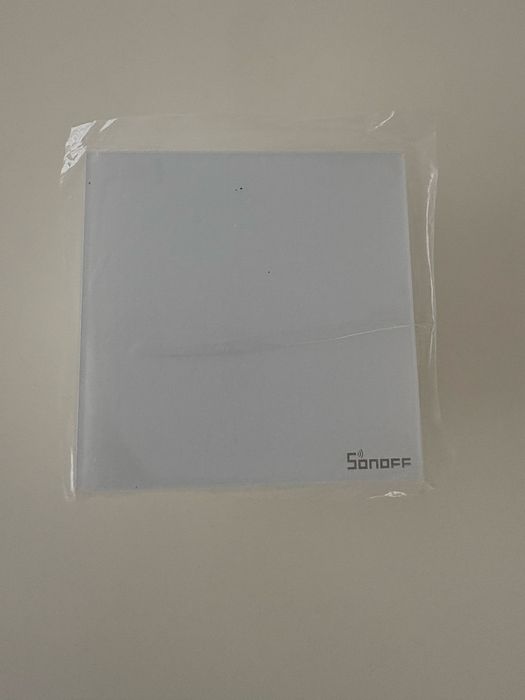 Розумний сенсорний Wi-Fi вимикач Sonoff T1EU2C.