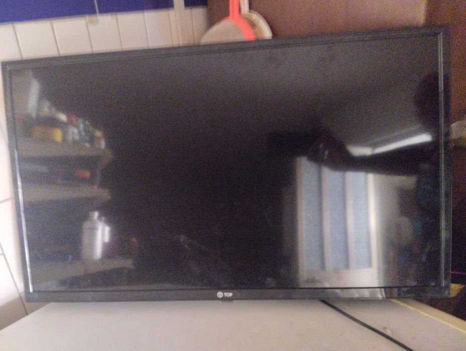 TV led 32", para desocupar.