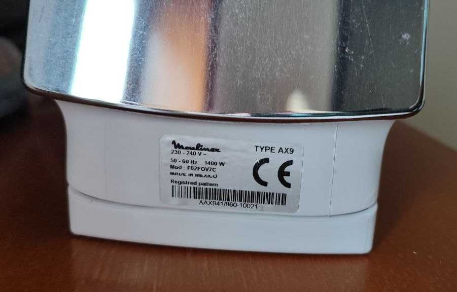 Ferro de Engomar Moulinex Type AX9 1400W