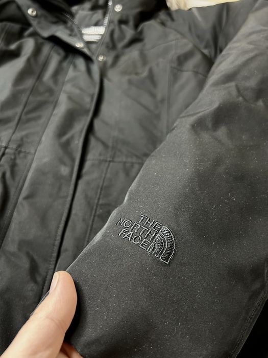 Теплий та затишний пуховик tnf