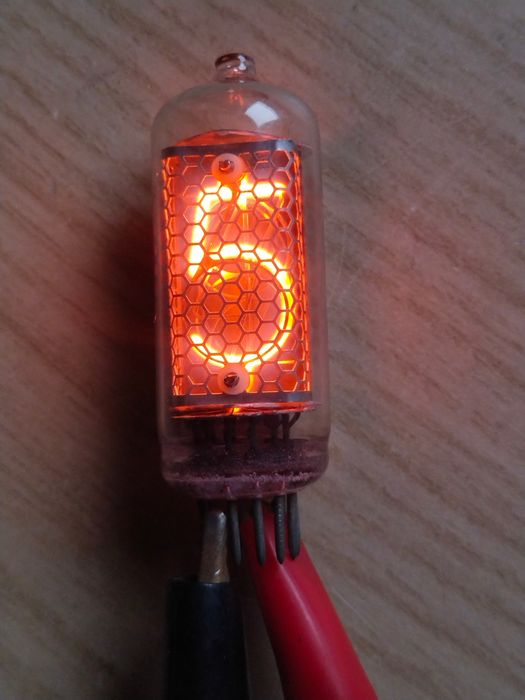 Лампи індикаторні Ин-8