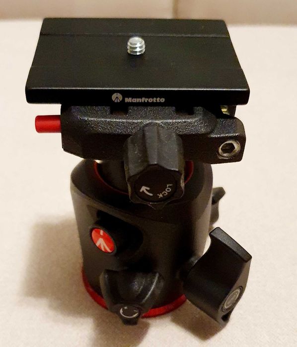 Cabeça de rótula Manfrotto.
