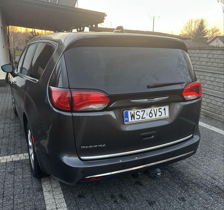 Chrysler Pacyfic 2017 rok B+G