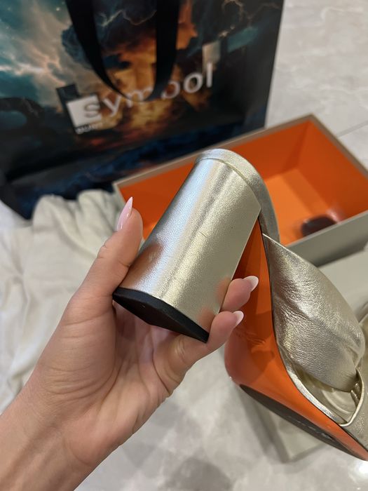 Босоножки Santoni!