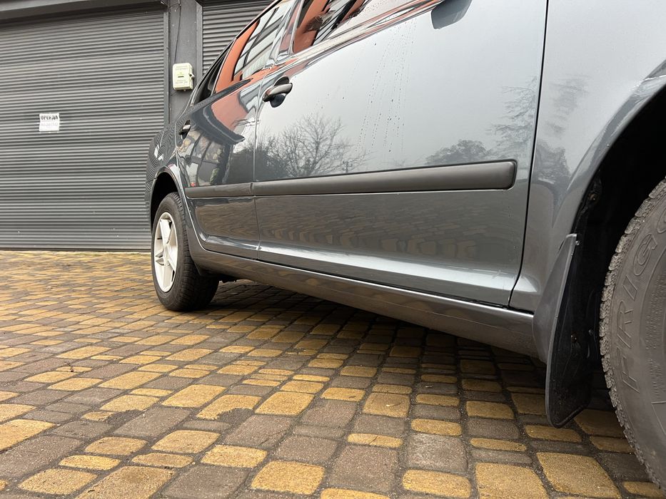 Продам шкода А5 -1.6 мпі