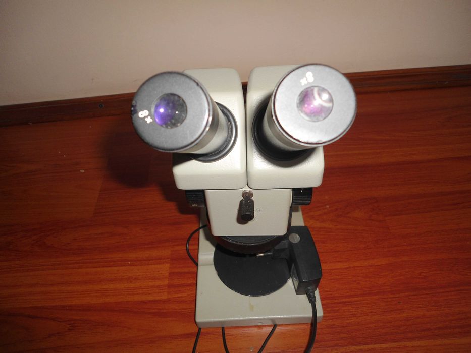 Микроскоп МБС-9 с подсветкой , ЗИП ,плюс второй объектив.