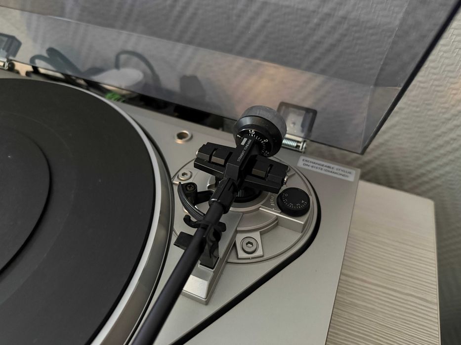 ONKYO CP-1026A Gramofon półautomatyczny Hi-Fi