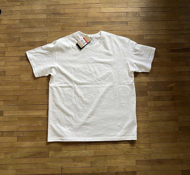 Футболка Nike  Sportswear Premium Essentials Oversize Fit