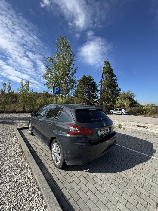 PEUGEOT 308 II Hatchback — photo 3
