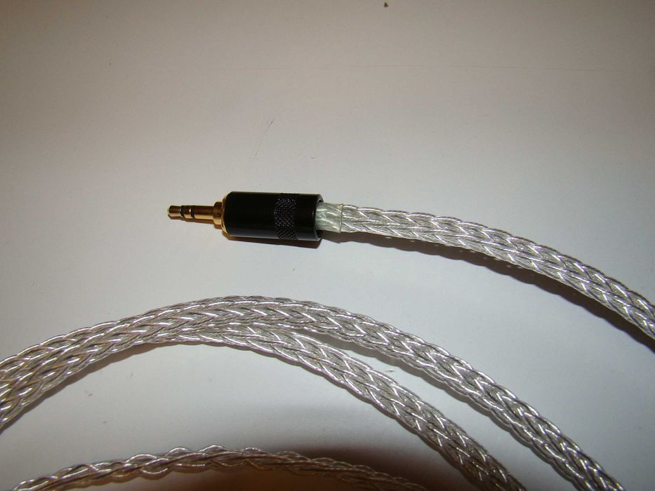 Провода для наушников продвинутого типа/посеребреный/. Y образный