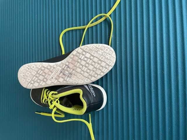 Halówki Kipsta  rozmiar 32  (20 cm) - bardzo tanio