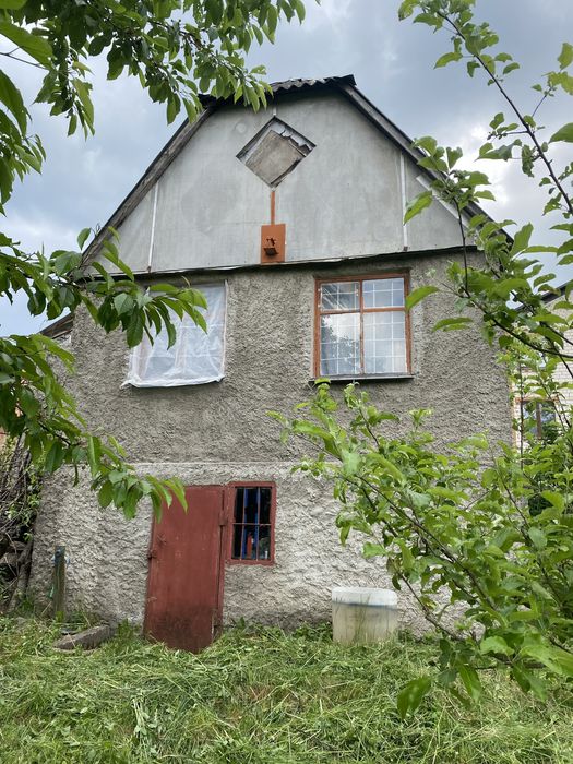 Продам дачу, земельна ділянка з будинком