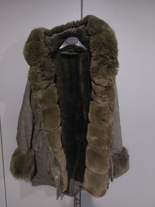 Kurtka parka ocieplana z futrem M