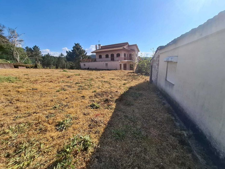 Terreno com moradia T2 para restauro em Fonteita - Vila Real. 884m2