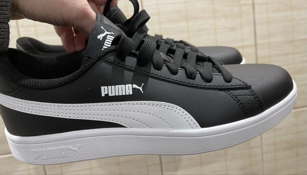 Нові Кросівки шкіряні Puma ( розм.39 устил 25 см.)