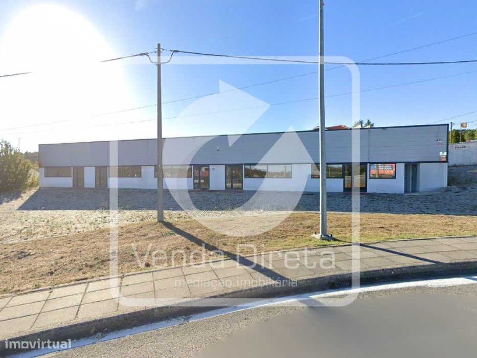 Prédio de Uso Misto com 4 Frações | Excelente Localização em Vila F...