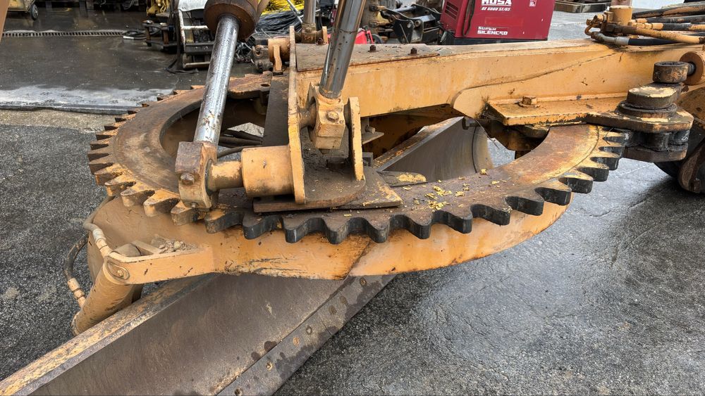 Niveladora Champion 720A