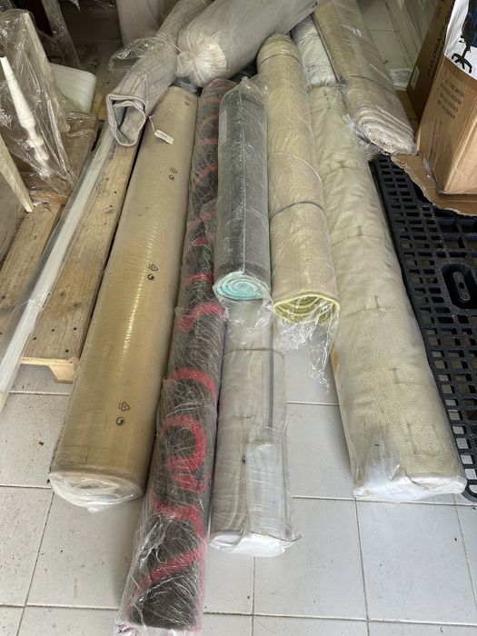 Lote de 16 carpetes novas