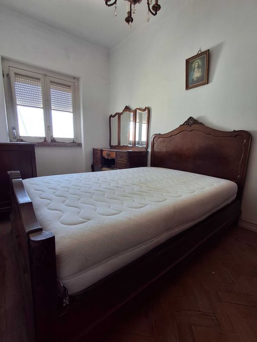 Mobília usada de quarto .