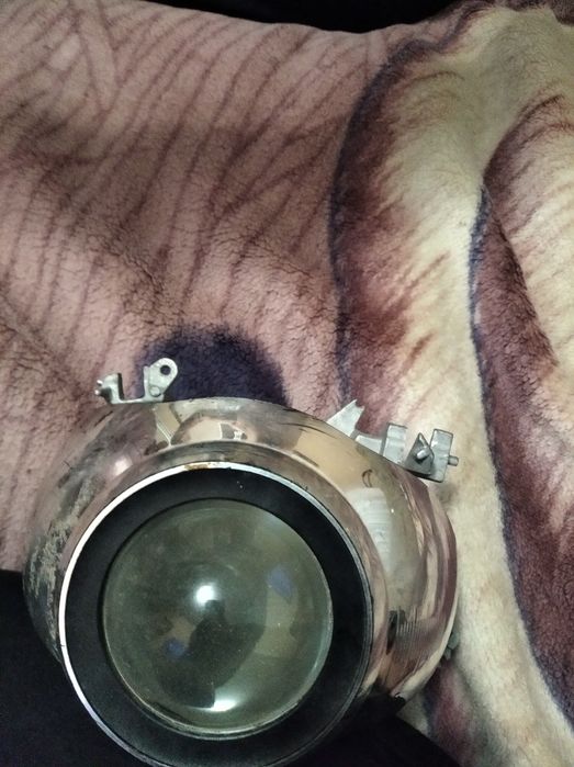 Лінза  Пассат б6