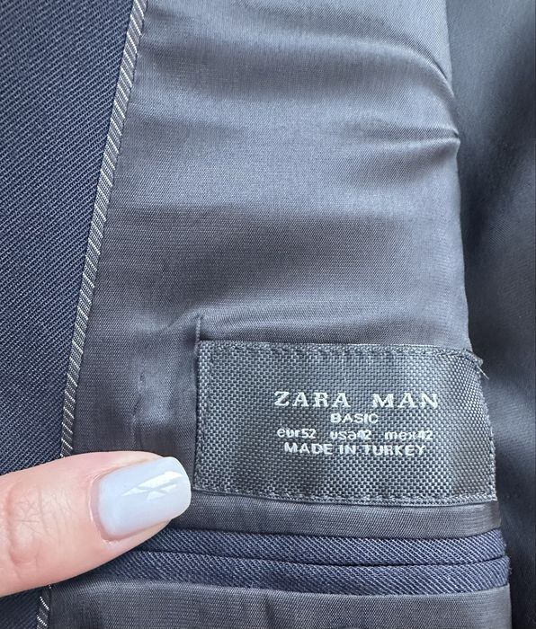 Чоловічий костюм Zara
