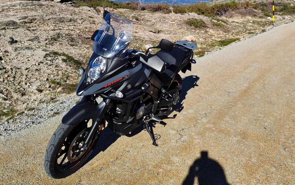 V-Strom 650 de 2020 | 30 mil km | Malas + Crashbars