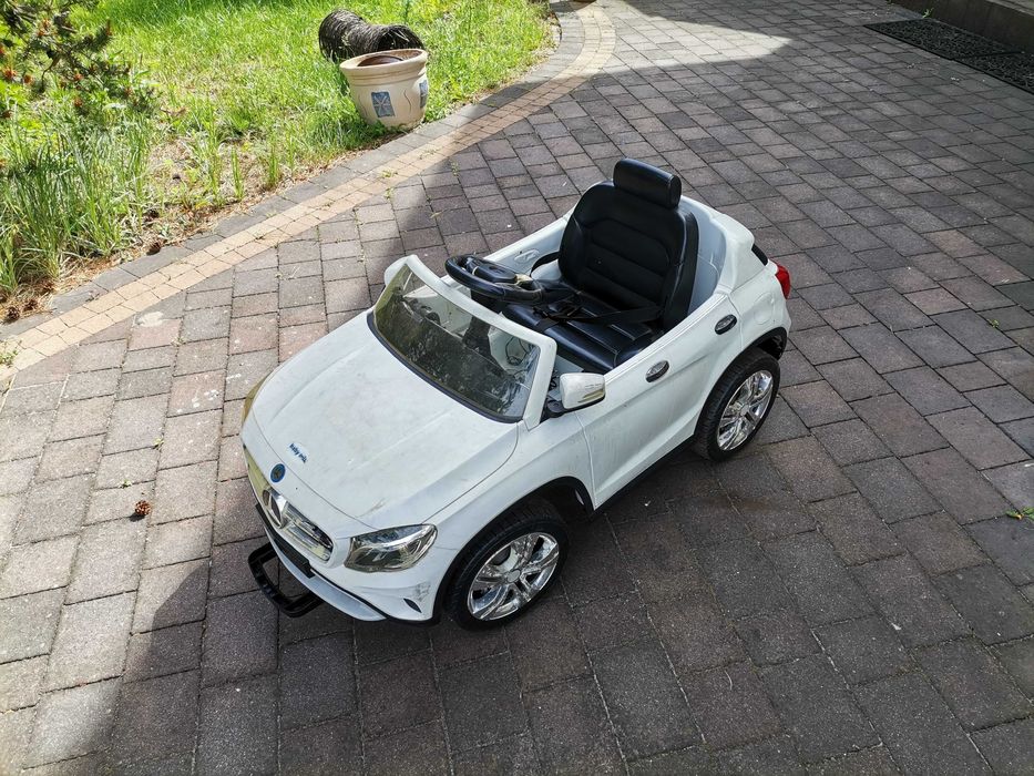 Samochodzik dla dzieci 12V mercedes