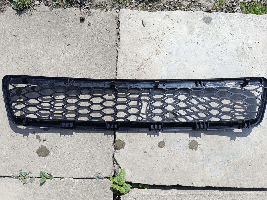 Grill atrapa plaster miodu Audi A4 B5