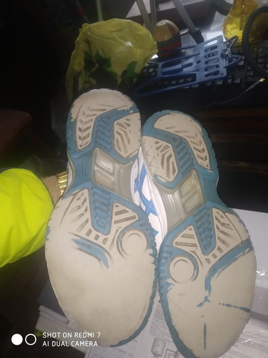 Кроссовки.Asics женские35р!