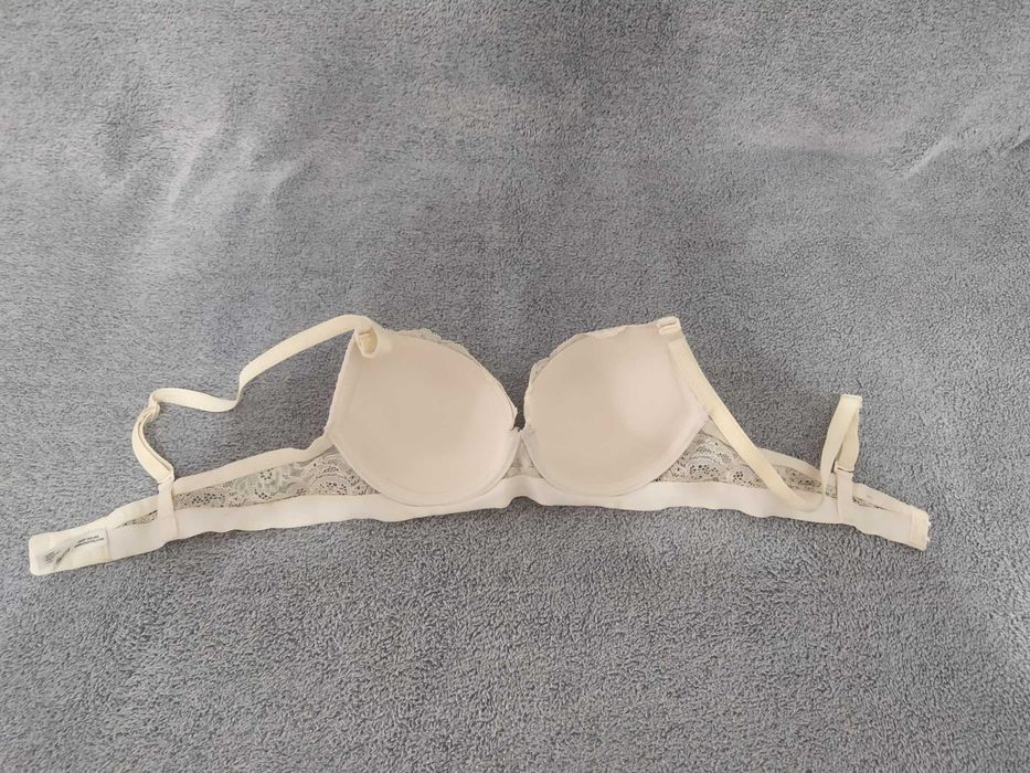 Biustonosz Esotiq 70B cielisty beżowy