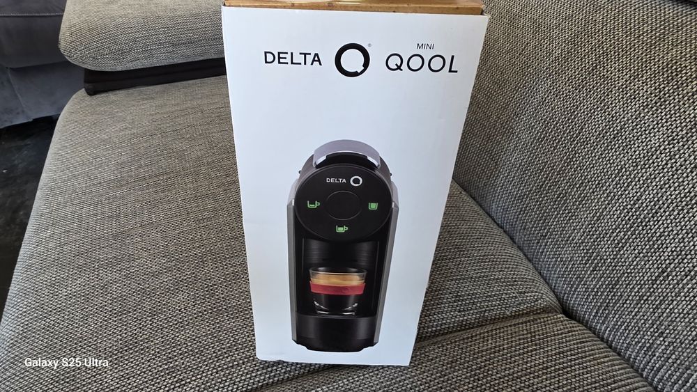 Automatyczny ekspres do kawy Delta Qool Mini nowy model w kartonie + 2 kapsułki