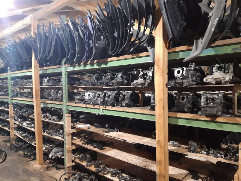 Пластик боковий на  Suzuki lets1 (2 3 4 5 pallet address v 50 4 t )