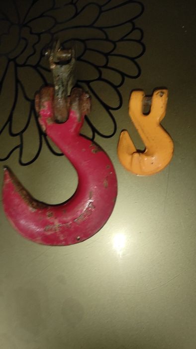 Продам крюки мощные