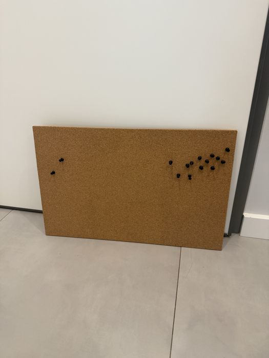 Quadro cortiça e piones