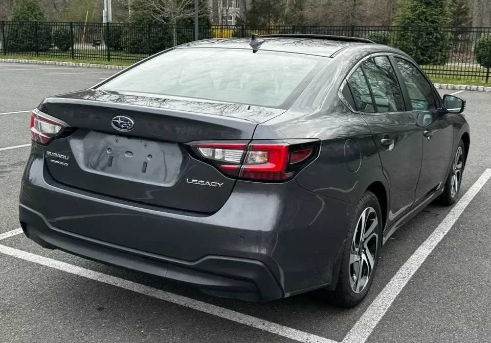2022 Subaru Legacy LIMITED