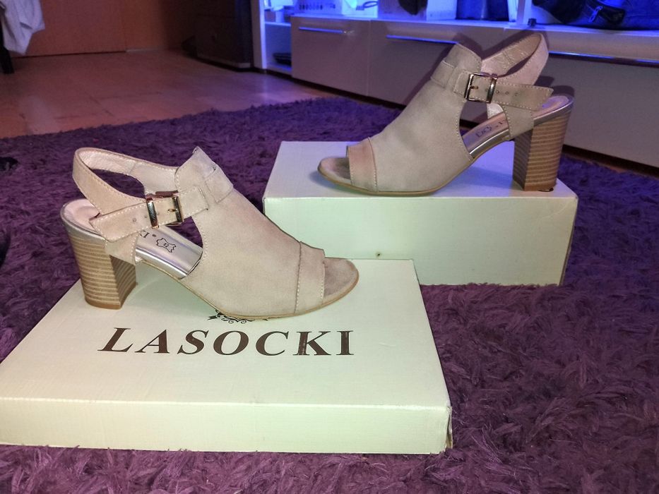 Buty '' LASOCKI " - sandały na obcasie