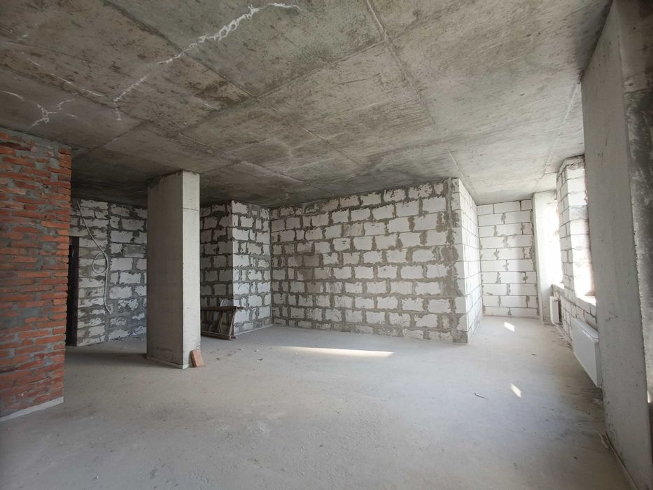 Продам однокімнатну квартиру м.Чорноморськ район Моноліт