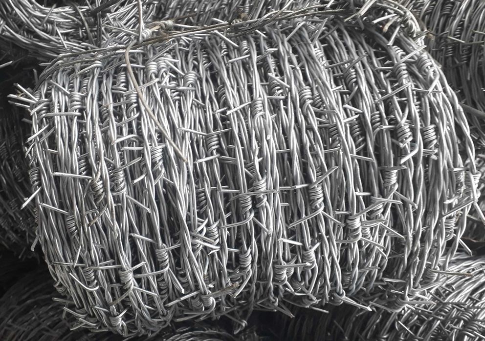 Drut kolczasty rolka 250mb 1,6mm ochrona plantacji hodowli posesji