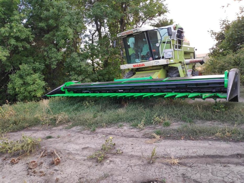 Жатка соняшникова Велес Агро СХ-8,4 жниварка (Sunspeed Maizco)