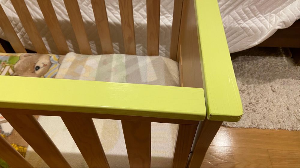 Cama de bebe usada da Trama e colchāo gratis