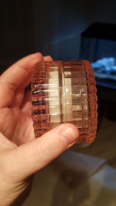 Świeczka dekoracyjna w szklanym opakowaniu. N91