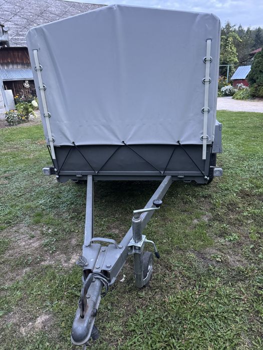Przyczepka samochodowa