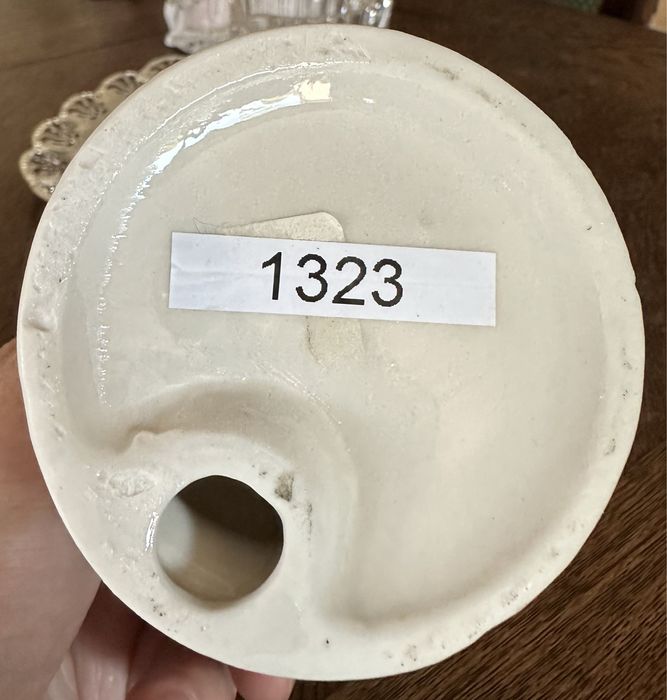 Figurka ptak ptaszek brak sygnatury porcelanowy ceramiczny 1323